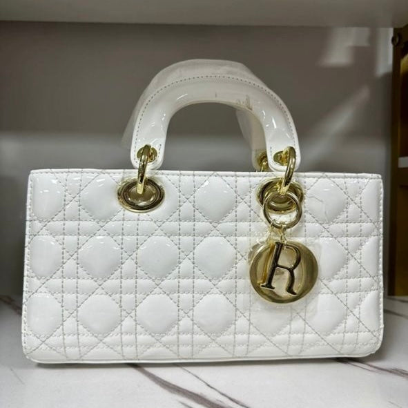 Women’s handbag